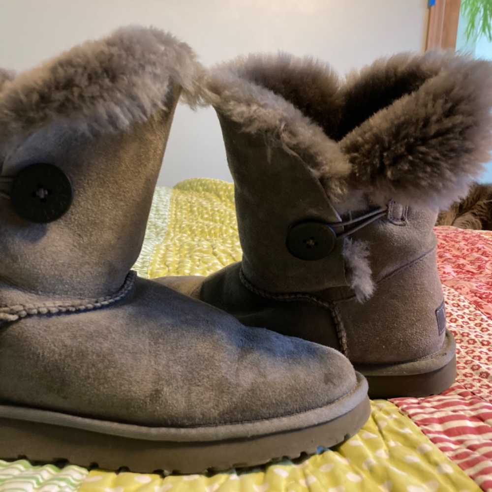 Ugg Bailey Button Boot Grey/Gray 8 - image 3